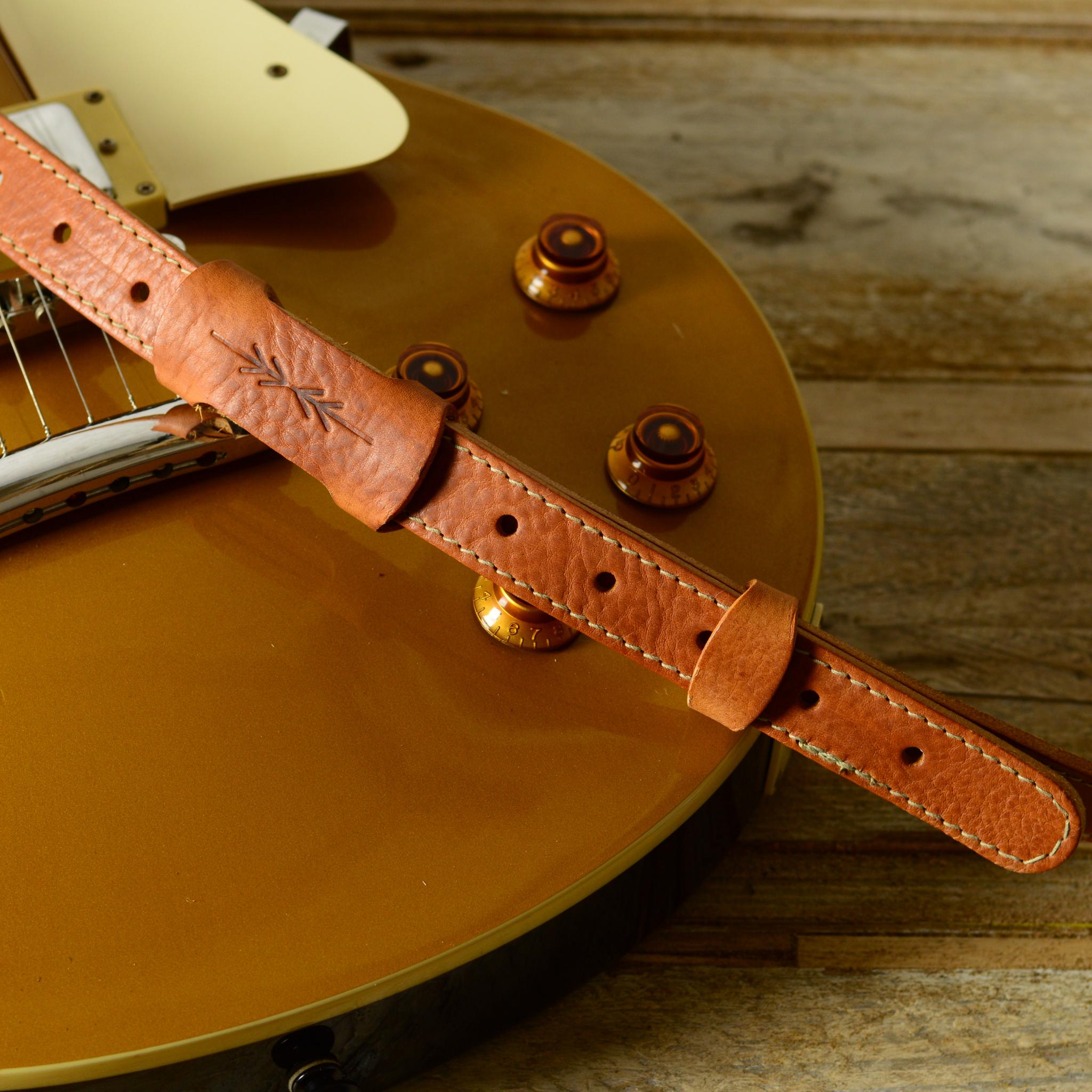 UK MADE TAN PADDED GENUINE LEATHER ELECTRIC/ACOUSTIC VINTAGE STYLE GUITAR STRAP 