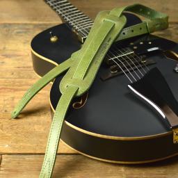 GS25 green guitar strap DSC_0049.jpg