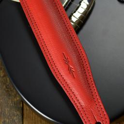 GS61 flame red DSC_0595.jpg