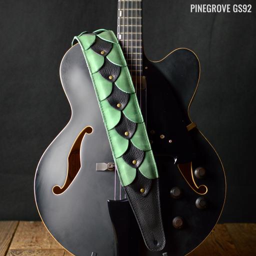 GS92 Dragon Skin Guitar Strap - Emerald Green & Black