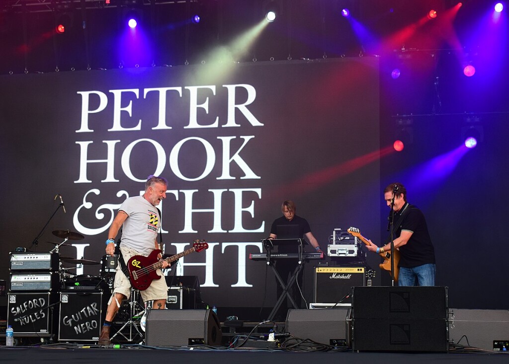 Peter Hook And The Light on stage