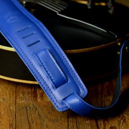 BS63 cobalt blue leather guitar strap by Pinegrove DSC_0310.jpg