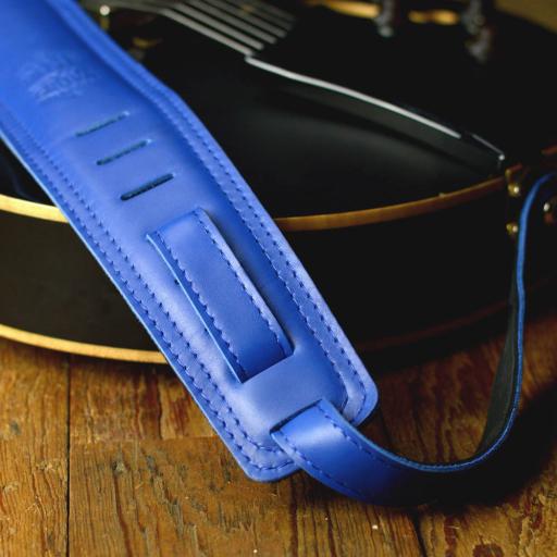 BS63 cobalt blue leather guitar strap by Pinegrove DSC_0310 sml.jpg
