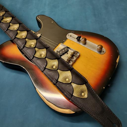 GS92 Dragon SKin guitar strap black gold 1.jpg